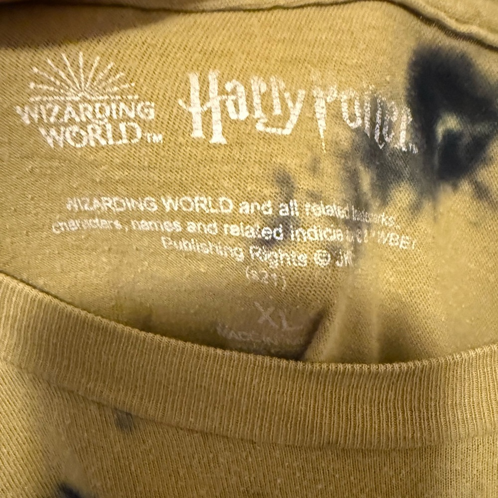 Harry Potter Official Merch Hufflepuff tie dye T-Shirt - Picture 4 of 5